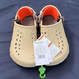 CROCS Unisex Echo Clog - Tan and Orange